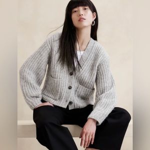 Banana Republic Factory Textured Pocket Cardigan NWT Grey M